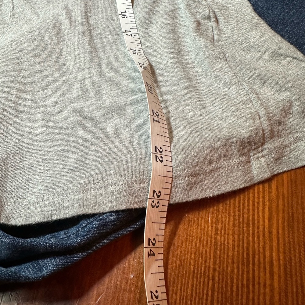 H&M Women’s NASA Basic GrayTee 🚀 - Picture 5 of 6